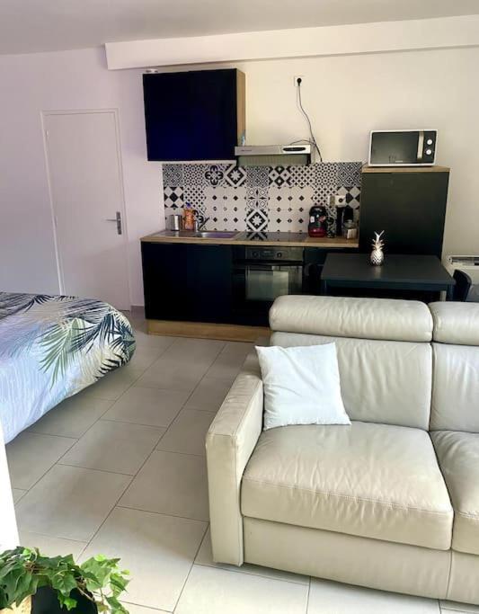 Studio Avec Terrasse Et Jacuzzi 瓦尔邦讷 外观 照片